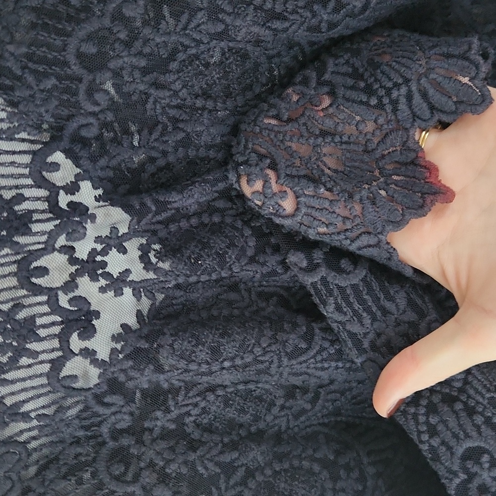 Sezane  navy lace top - size 36